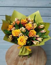 Букет цветов из:  Альстромерии и Розы #REPLACE_PRED# Гигирево
