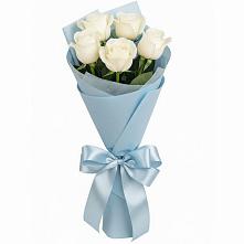Букет 5 Белых роз Проуд в Гигирево