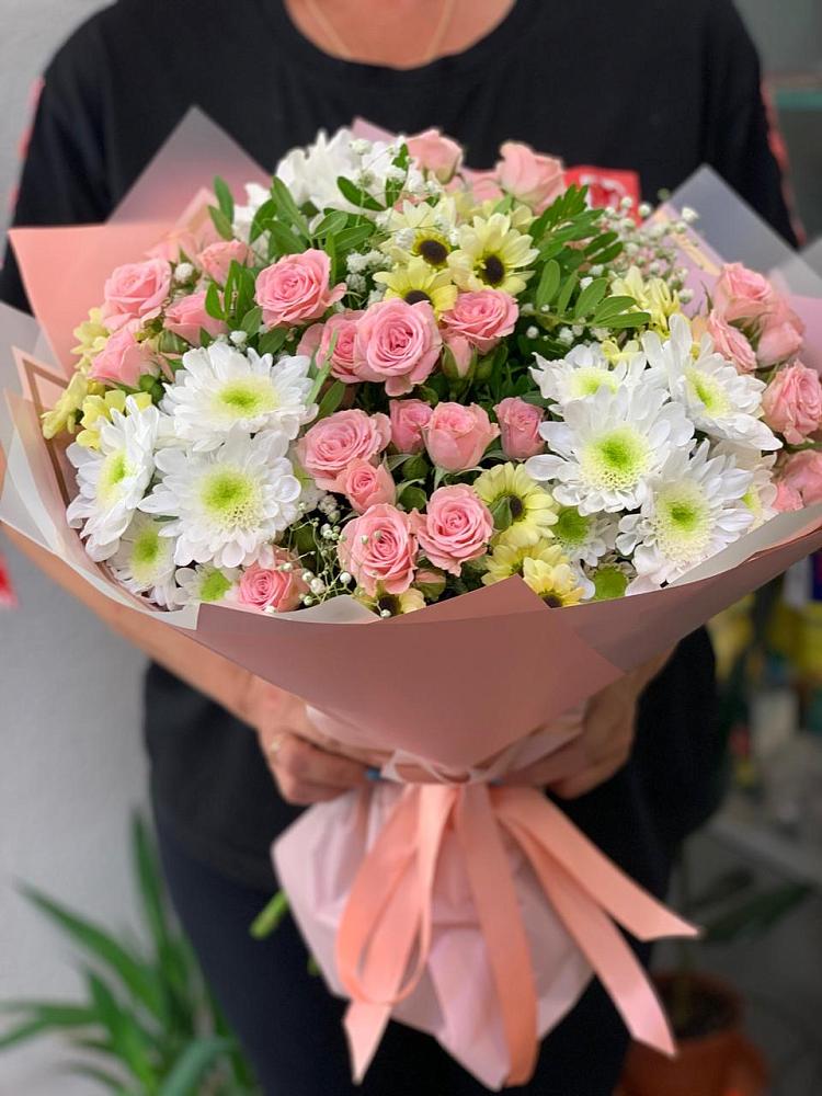 Букет цветов из: Розы и Хризантемы в Гигирево