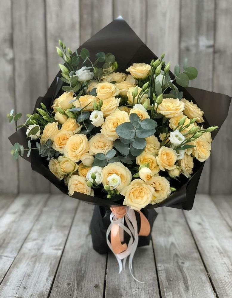 Букет цветов из: Розы и Лизиантусы в Гигирево