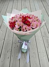 Букет цветов из:  Альстромерии #REPLACE_PRED# Гигирево