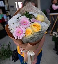 Букет цветов из:  Герберы, Розы и Хризантемы в Гигирево