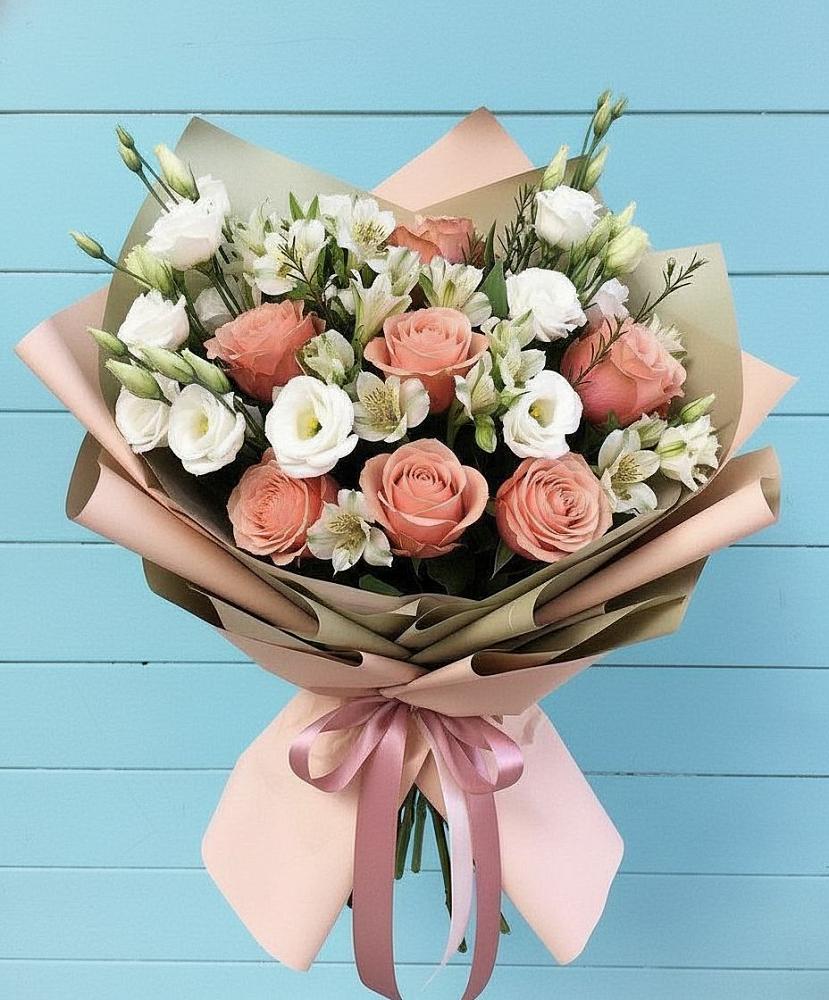 Букет цветов из: Розы, Альстромерии и Лизиантусы в Гигирево