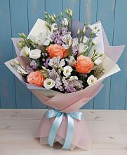 Букет цветов из:  Лизиантусы, Розы, Альстромерии и Гипсофила в Гигирево