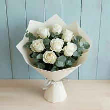 Букет Белые розы в Эвкалипте в Гигирево