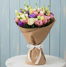 Букет цветов из:  Лизиантусы #REPLACE_PRED# Гигирево