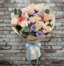 Букет цветов из:  Розы, Лизиантусы и Гвоздики #REPLACE_PRED# Гигирево