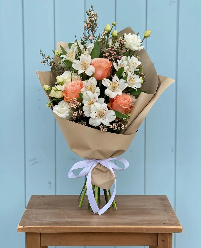Букет цветов из: Альстромерии, Лизиантусы, Розы и Хризантемы в Гигирево