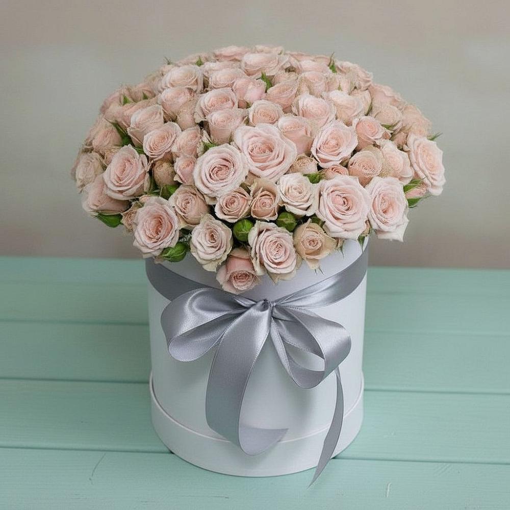 Цветочная композиция из Розы в шляпной коробке в Гигирево